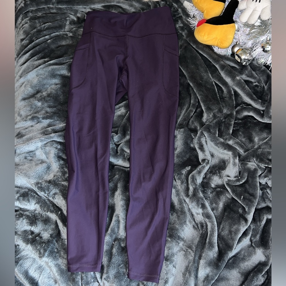 Old navy purple athletic leggings, size small!